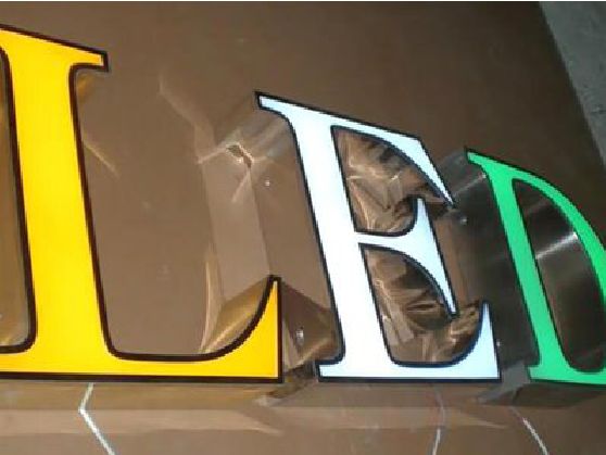衡阳介绍LED招牌的基础知识。